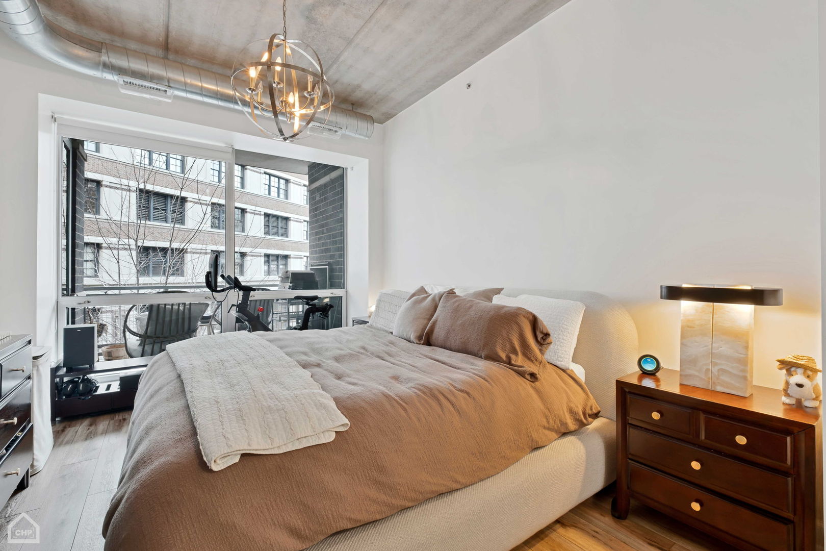 845 N Kingsbury Street Unit: 402