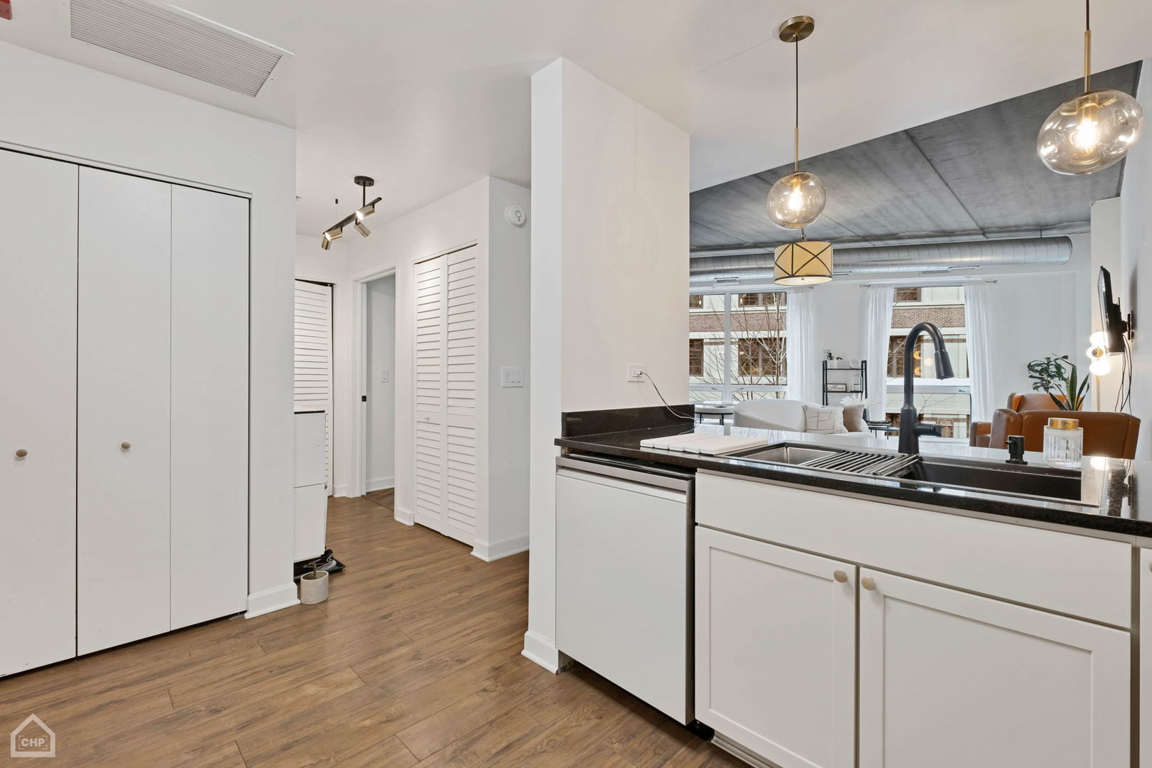 845 N Kingsbury Street Unit: 402