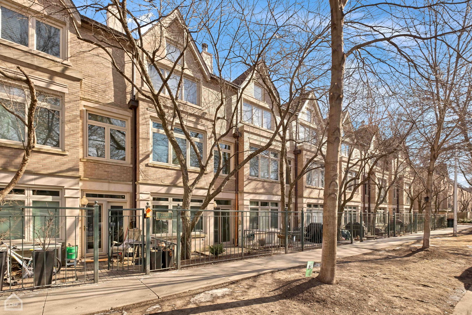 2737 N Janssen Avenue Unit: A