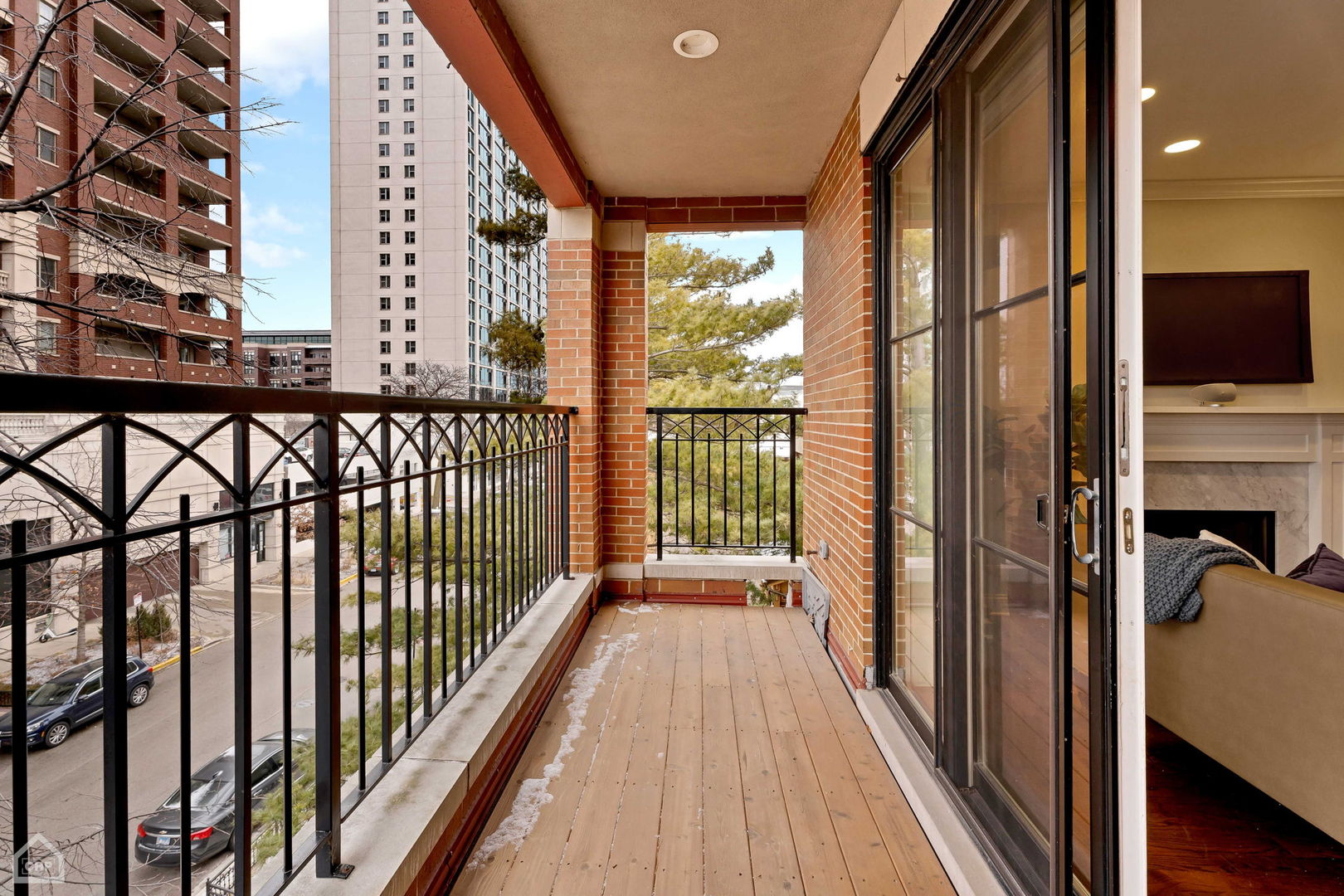 841 W Grace Street Unit: 3NE