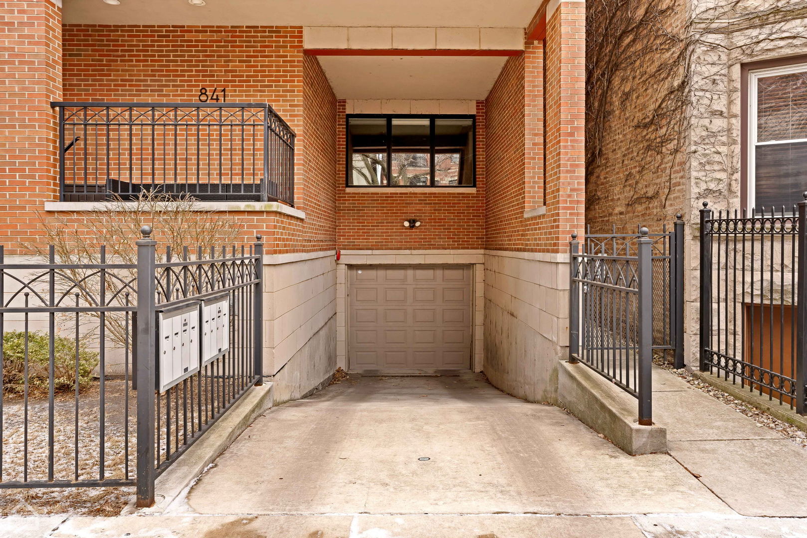 841 W Grace Street Unit: 3NE