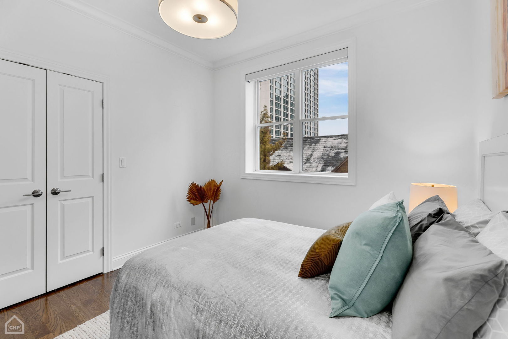 841 W Grace Street Unit: 3NE