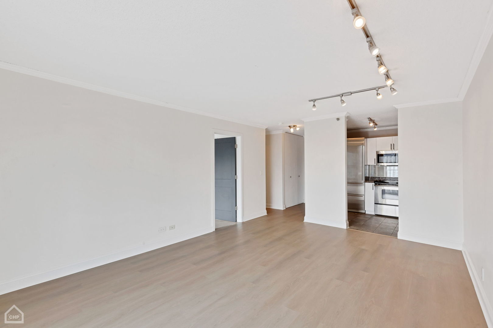 1212 N LaSalle Street Unit: 1705