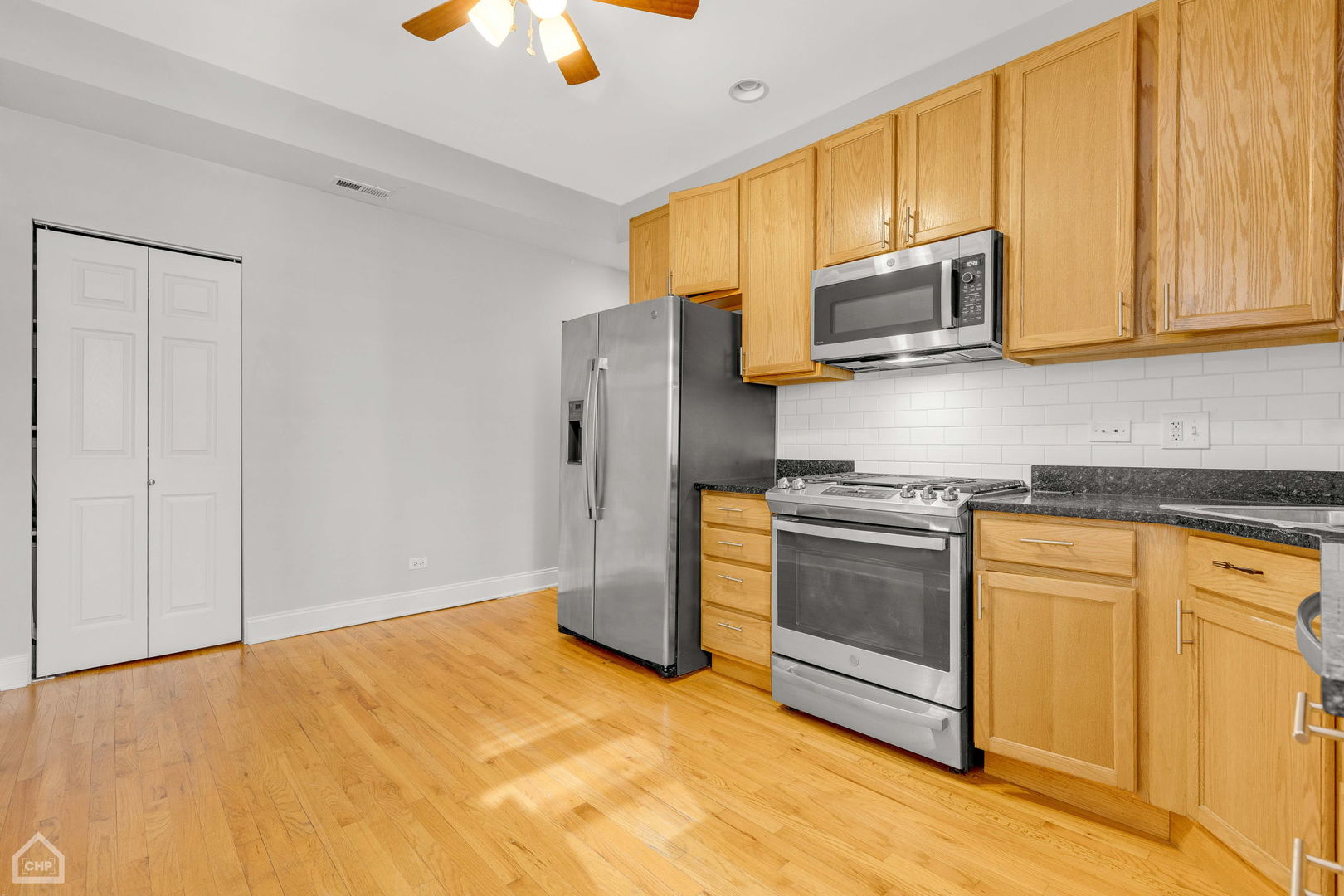818 W Sunnyside Avenue Unit: 3A