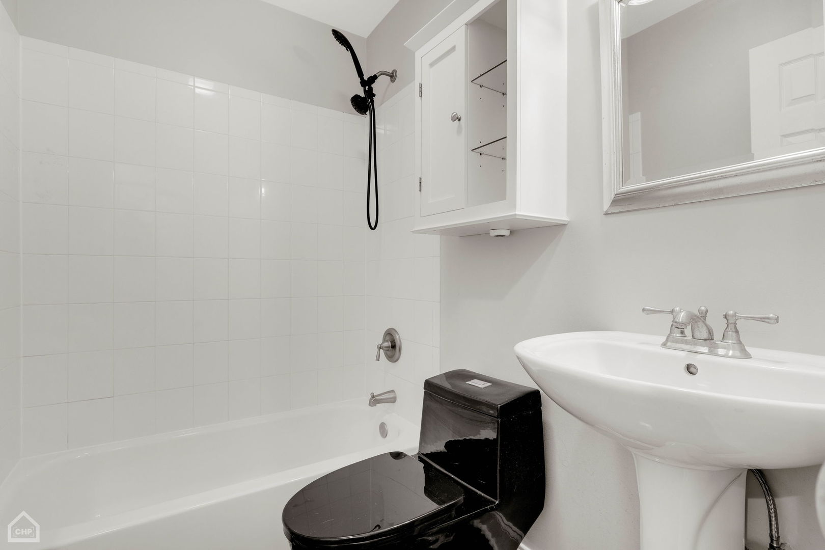 818 W Sunnyside Avenue Unit: 3A