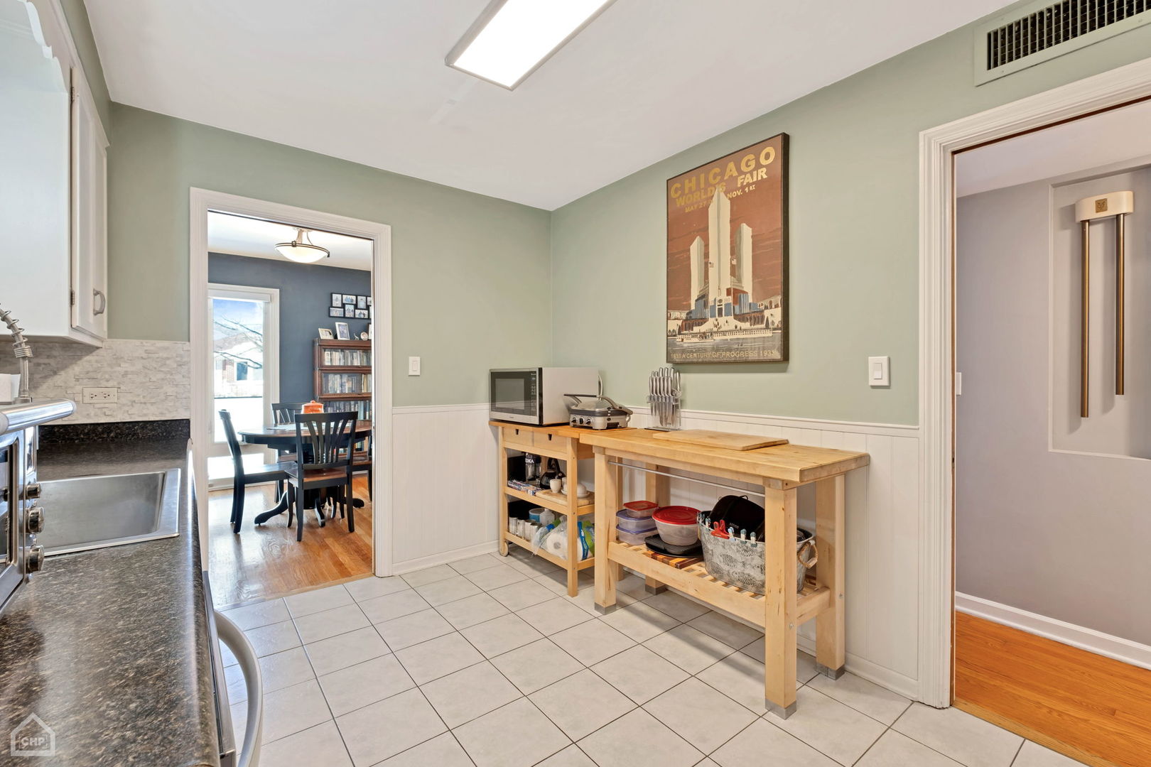 6245 N Keeler Avenue