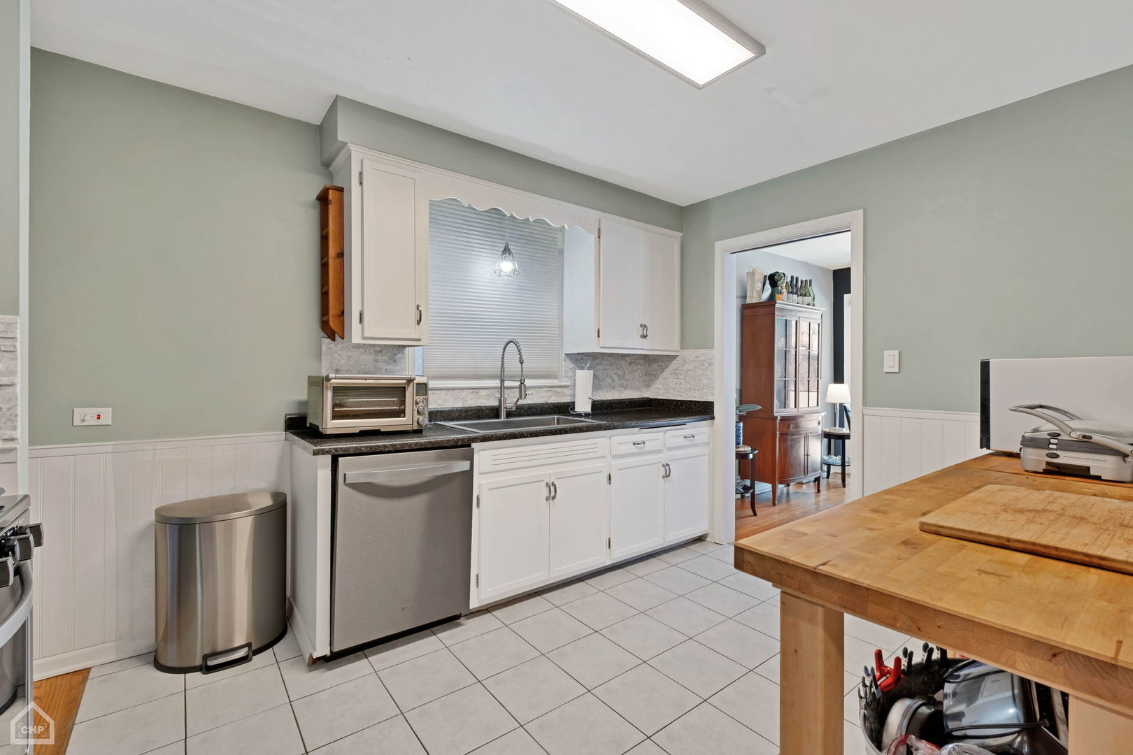 6245 N Keeler Avenue