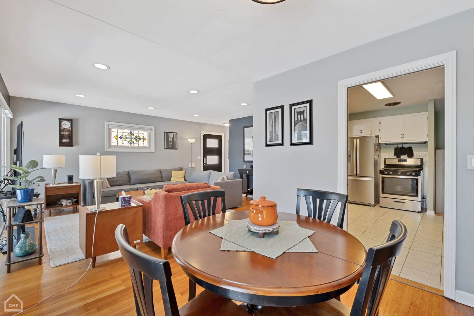 6245 N Keeler Avenue