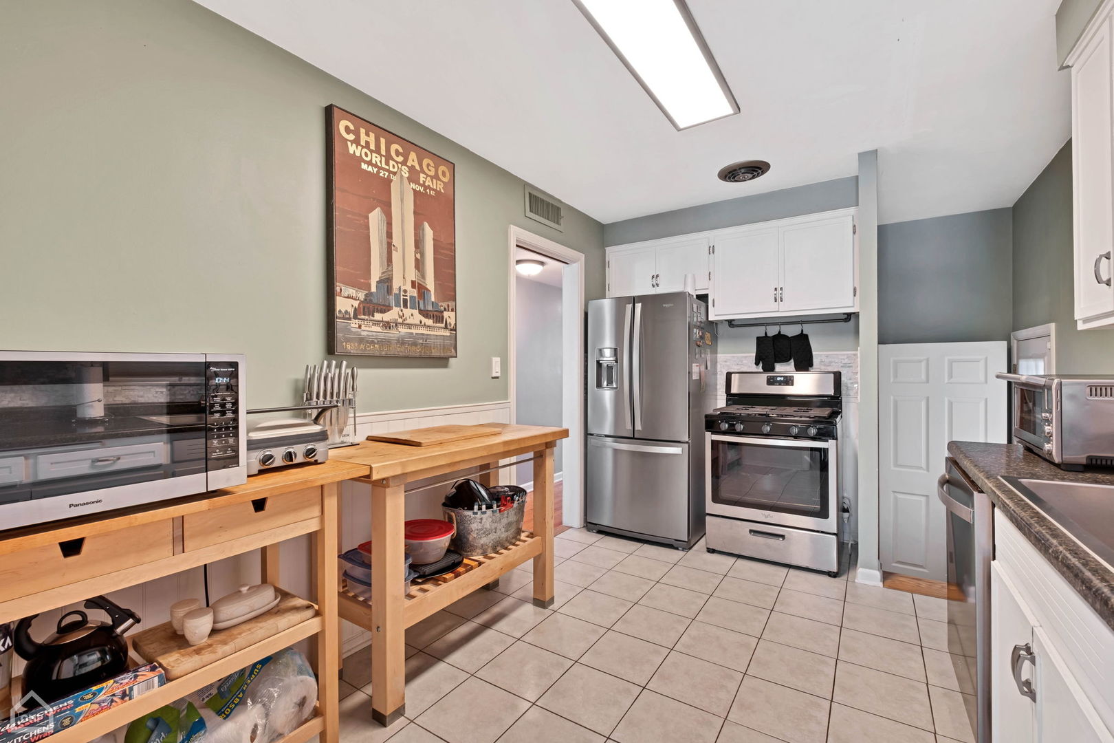 6245 N Keeler Avenue