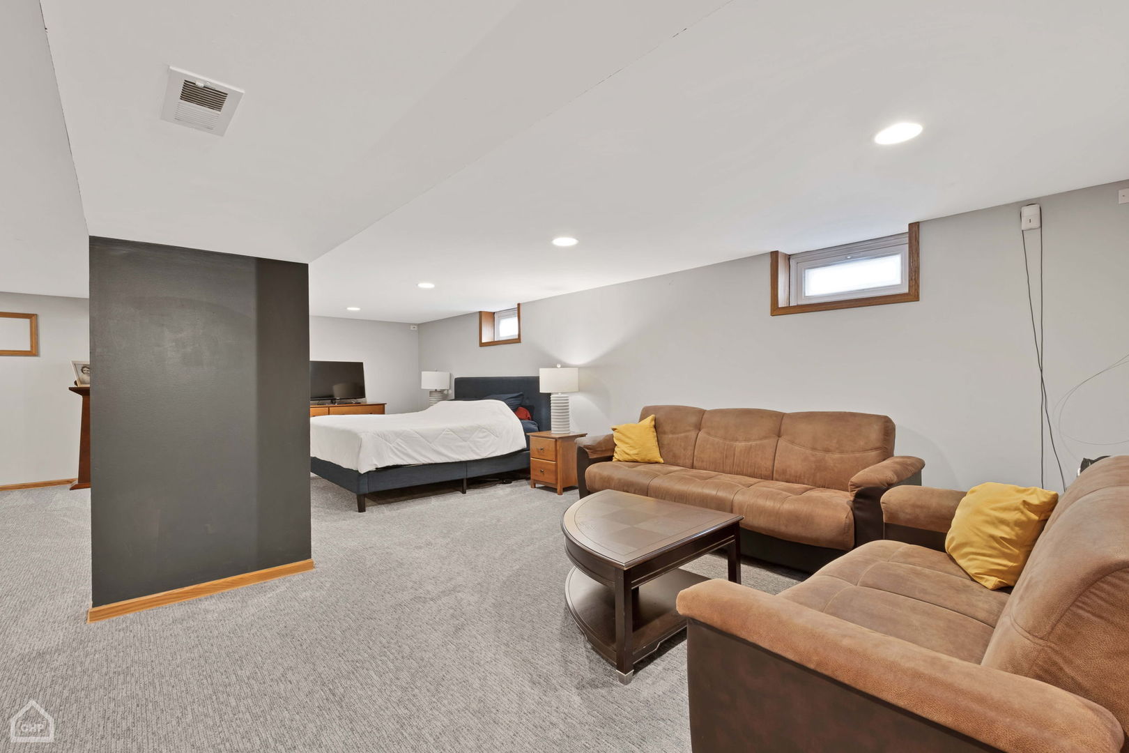 6245 N Keeler Avenue