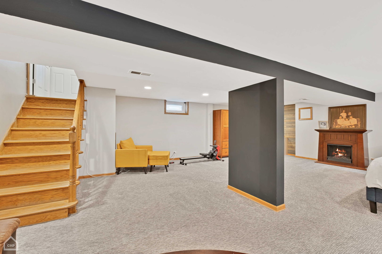 6245 N Keeler Avenue