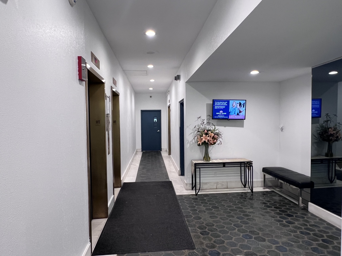 6171 N Sheridan Road Unit: 510