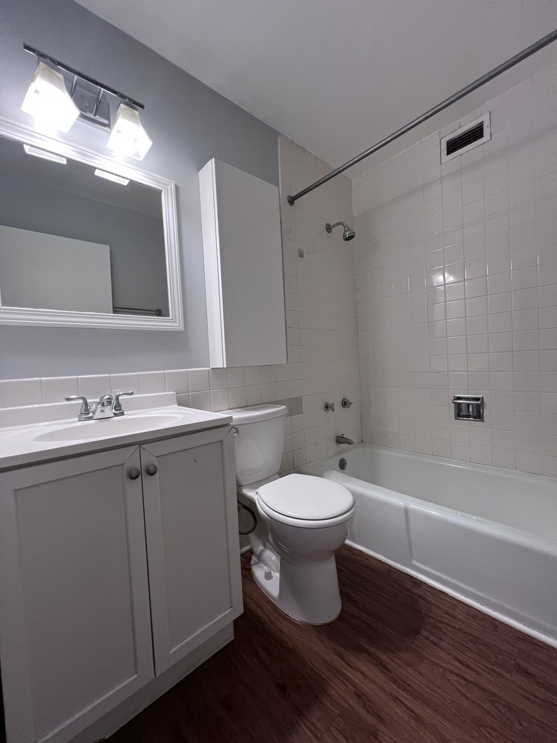 6171 N Sheridan Road Unit: 510