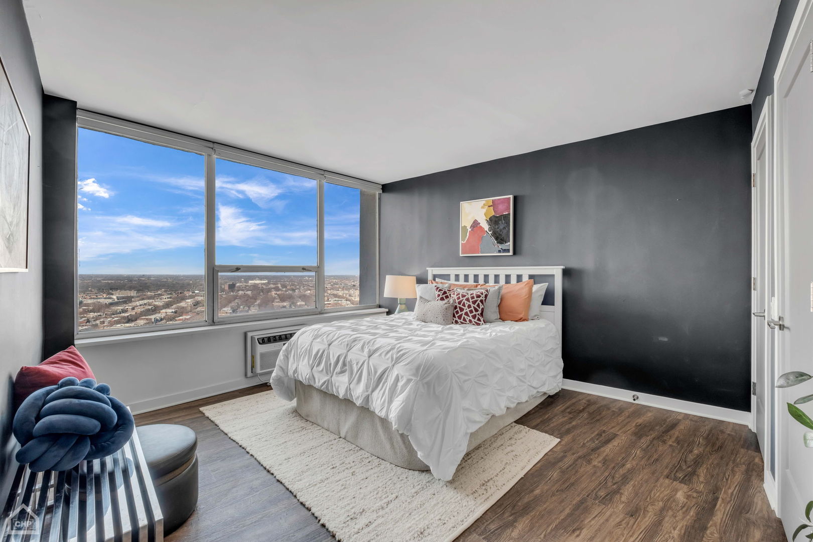 940 W Glenlake Avenue Unit: 32D