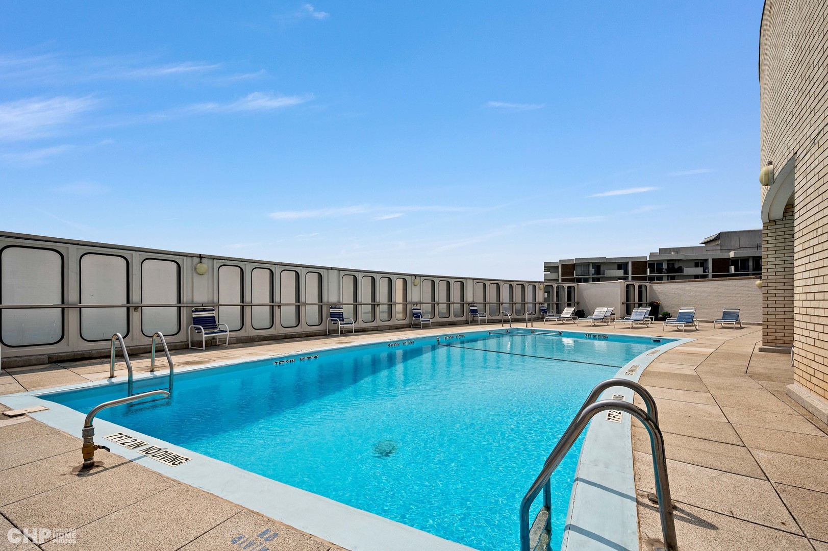 940 W Glenlake Avenue Unit: 32D