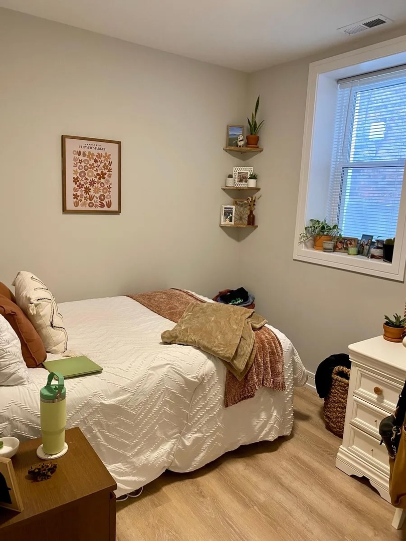 2540 W Cortez Street Unit: 1R