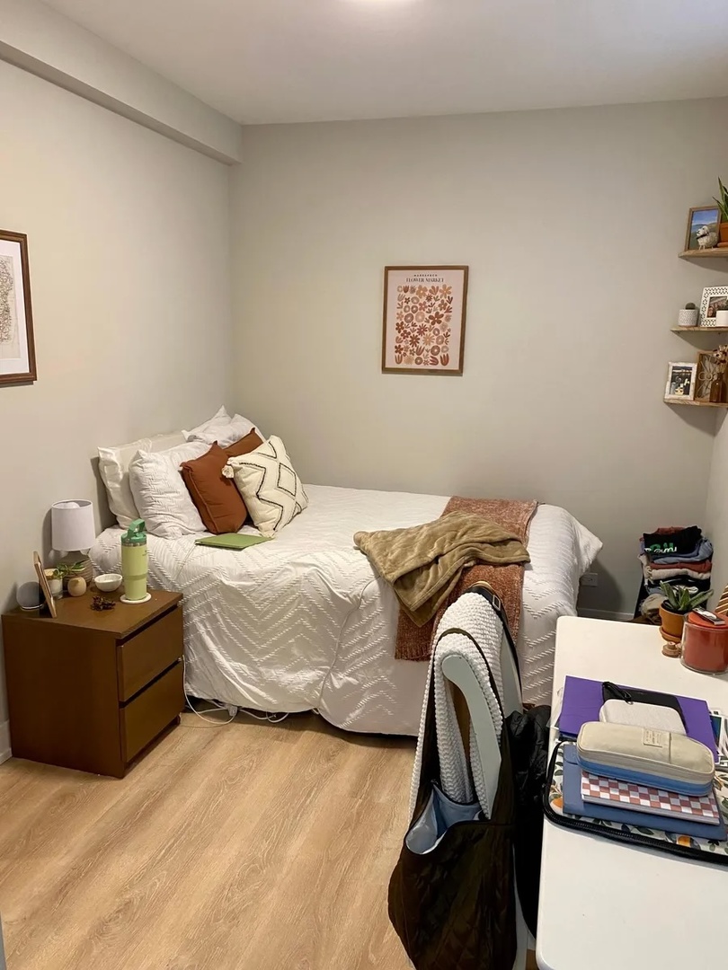 2540 W Cortez Street Unit: 1R