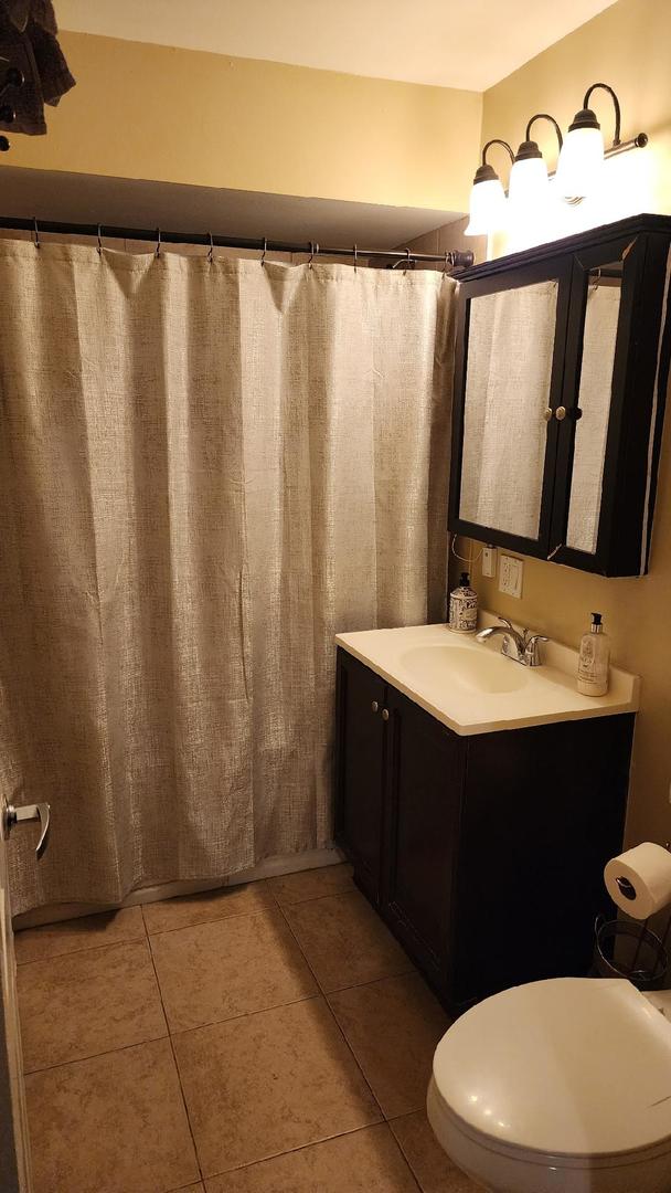 4258 W Lawrence Avenue Unit: 3W