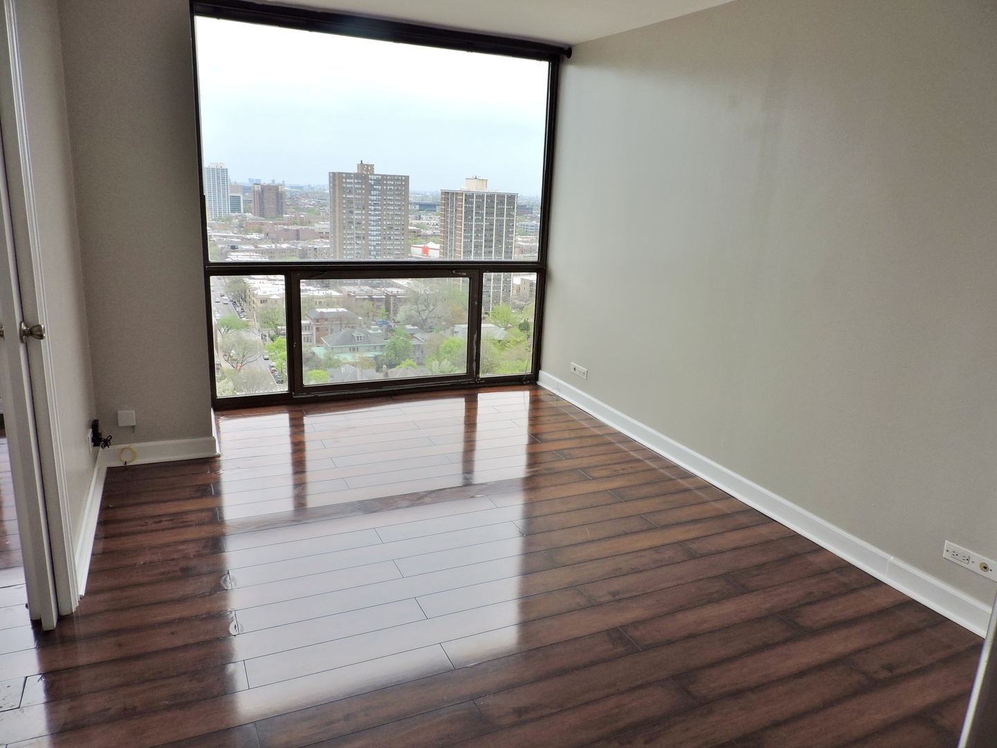 4343 N Clarendon Avenue Unit: 2201