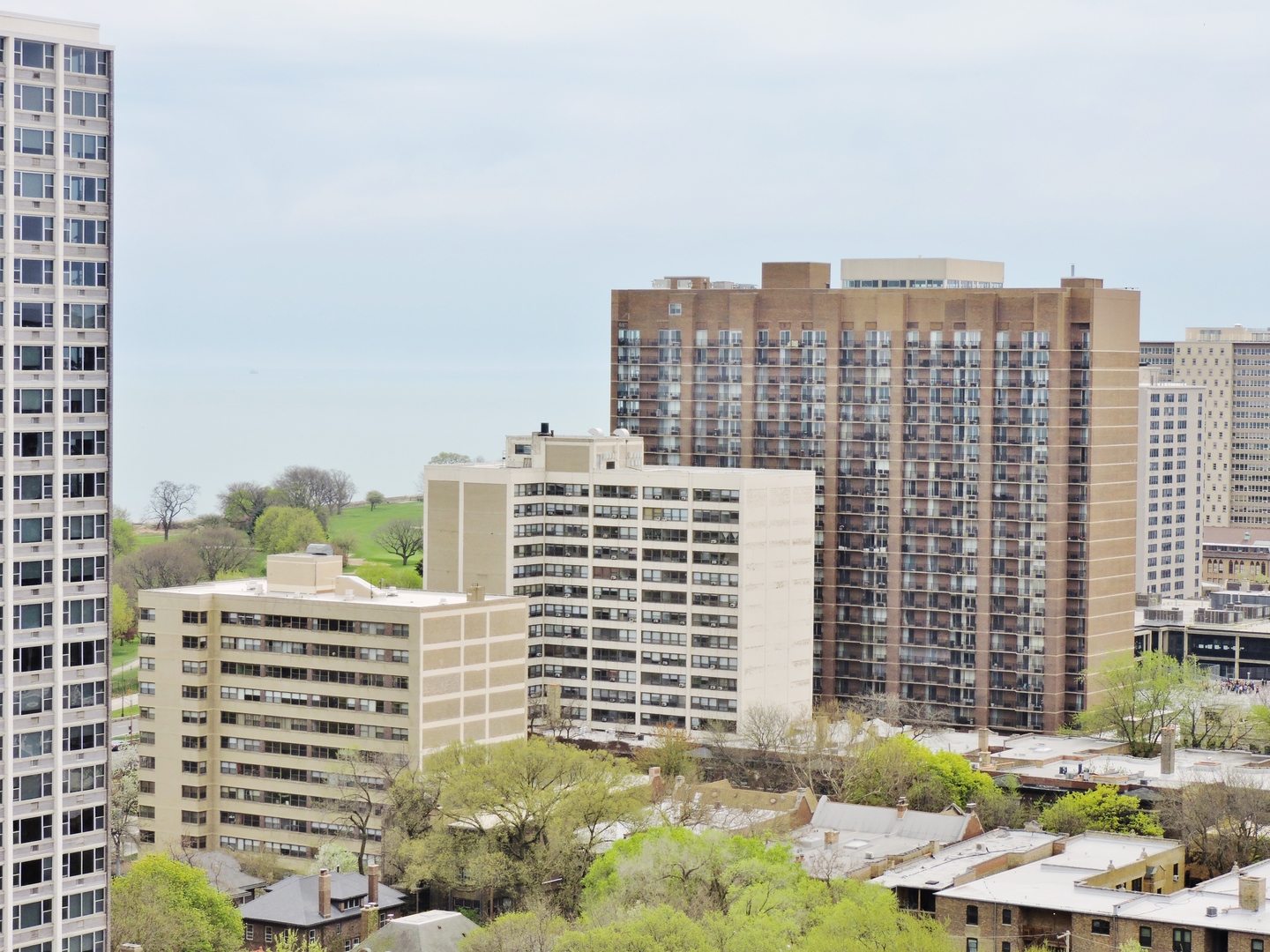 4343 N Clarendon Avenue Unit: 2201