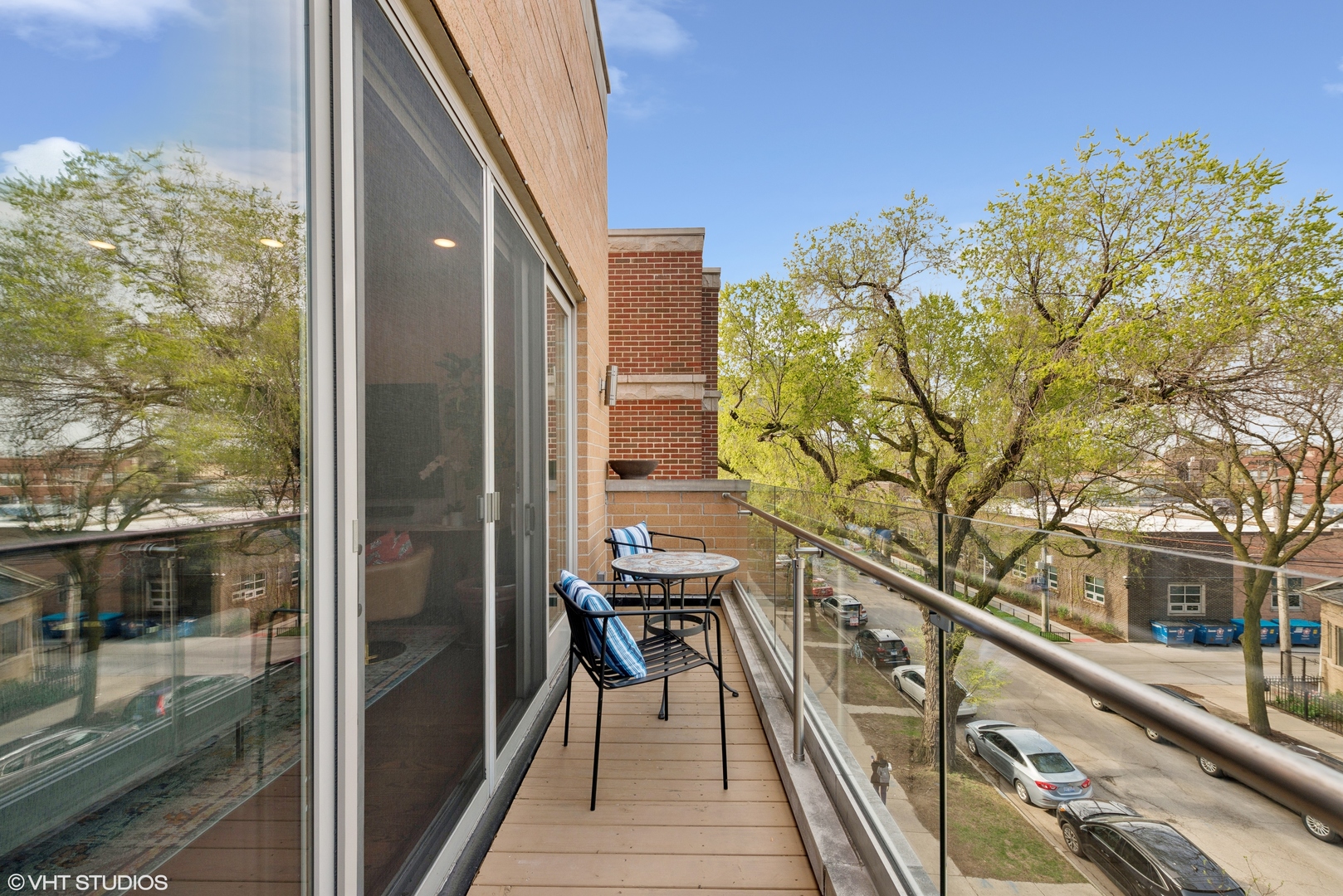 3735 N Clifton Avenue Unit: 3