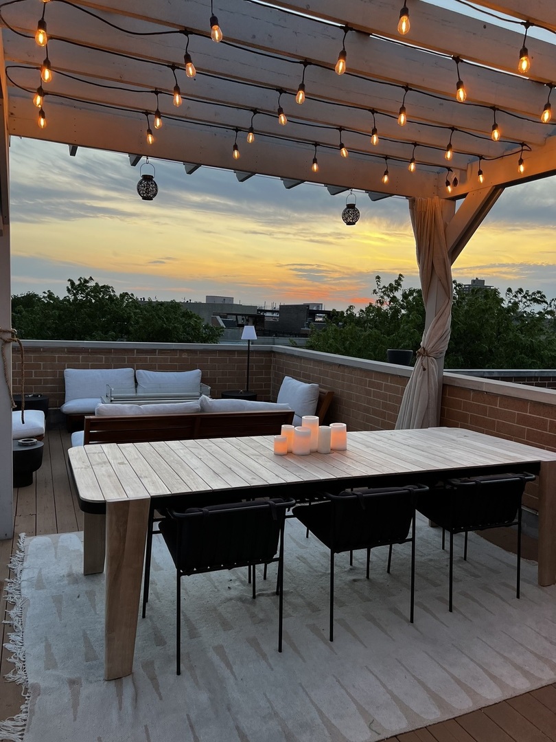 3735 N Clifton Avenue Unit: 3