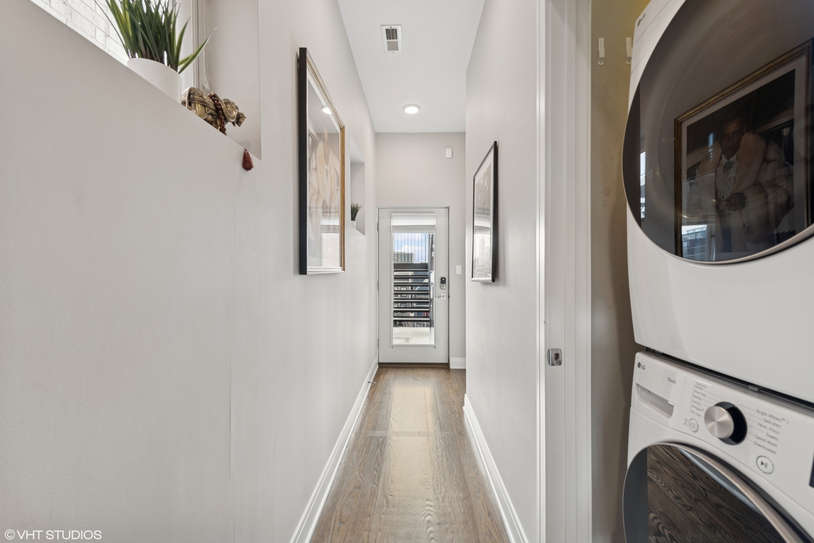 3735 N Clifton Avenue Unit: 3