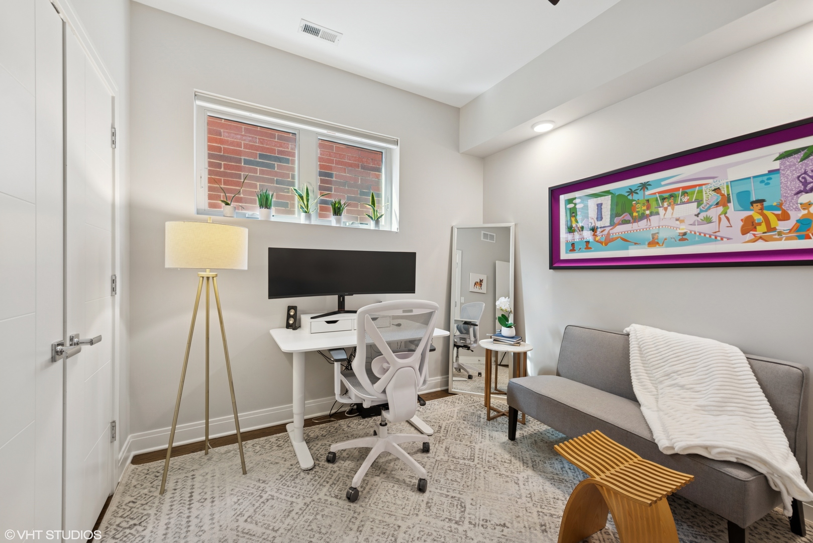 3735 N Clifton Avenue Unit: 3