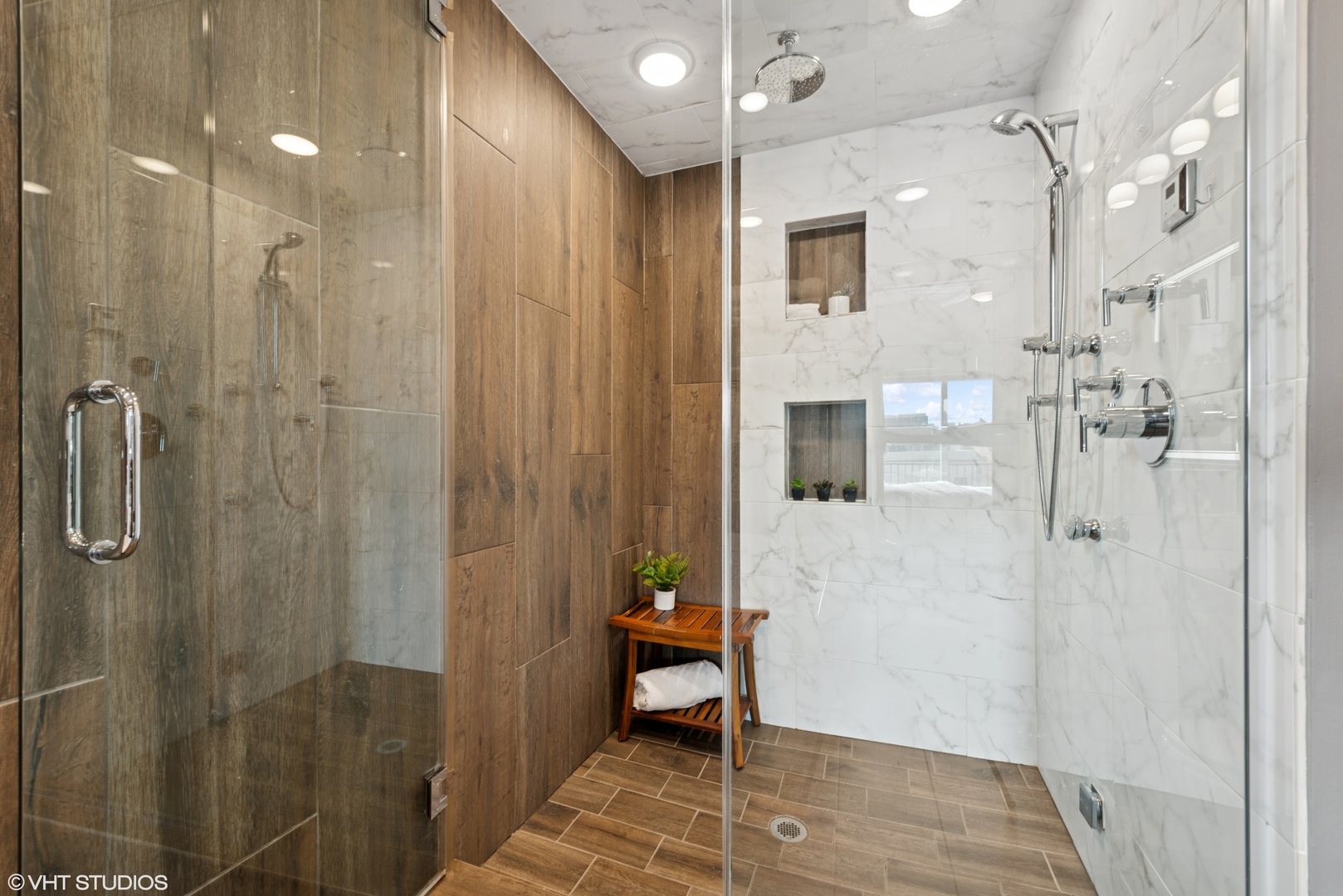 3735 N Clifton Avenue Unit: 3