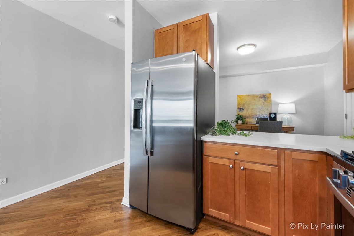 1212 N WELLS Street Unit: 1403
