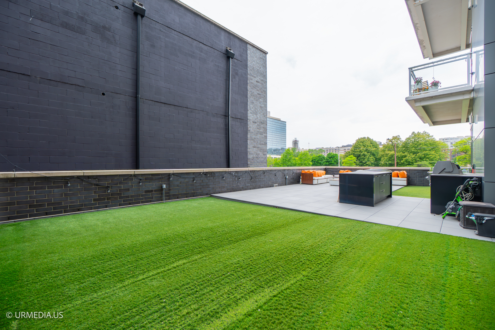 367 W Locust Street Unit: 202