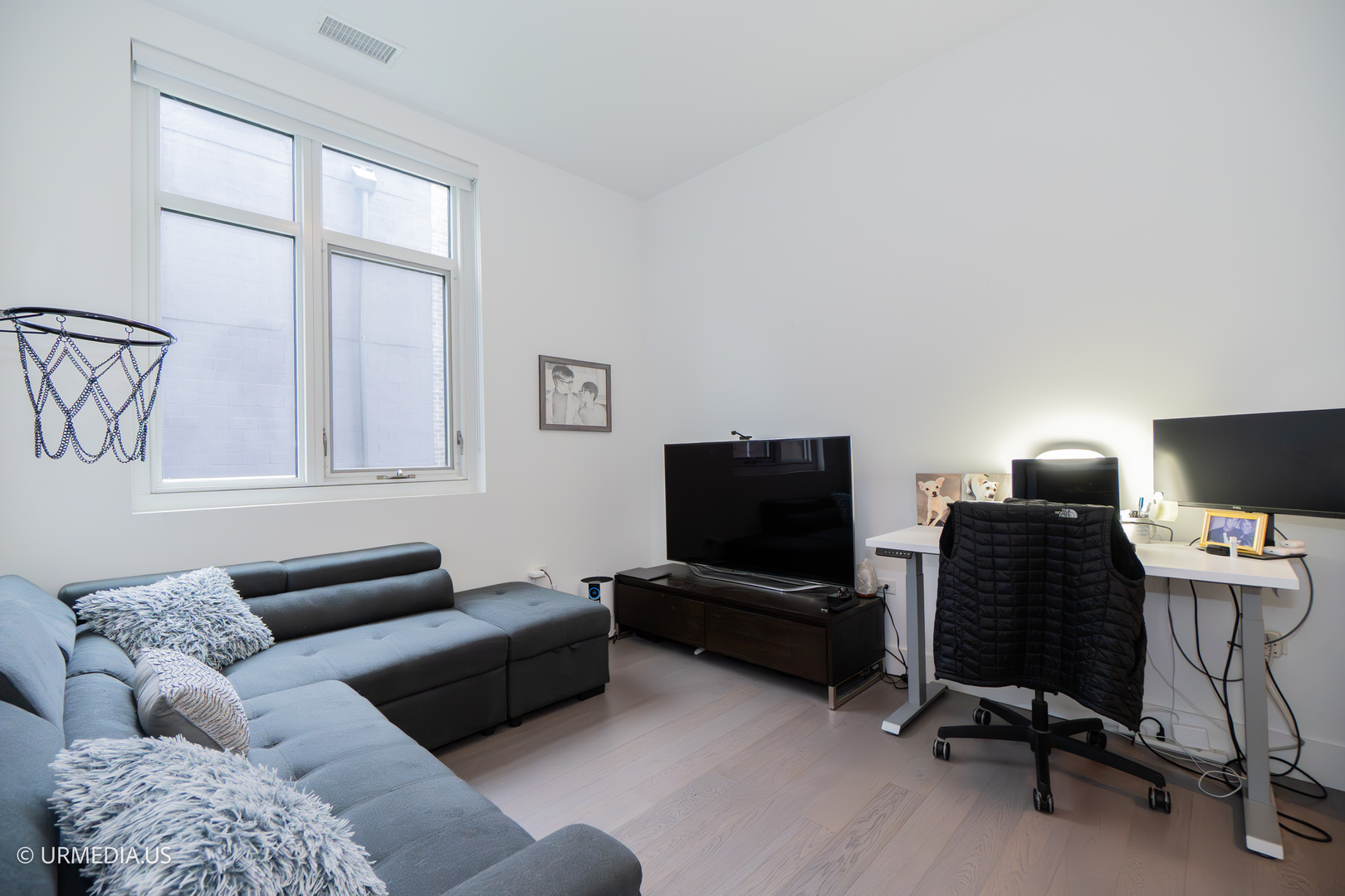 367 W Locust Street Unit: 202
