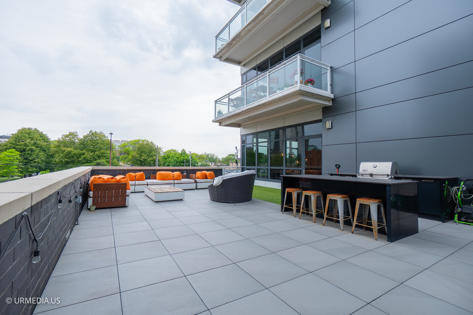 367 W Locust Street Unit: 202