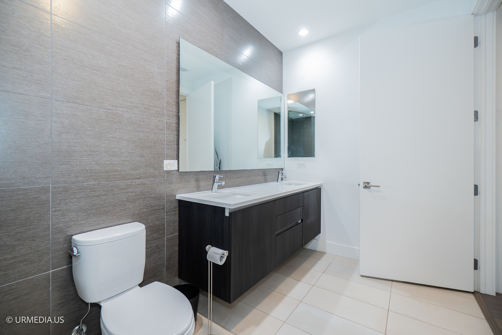 367 W Locust Street Unit: 202