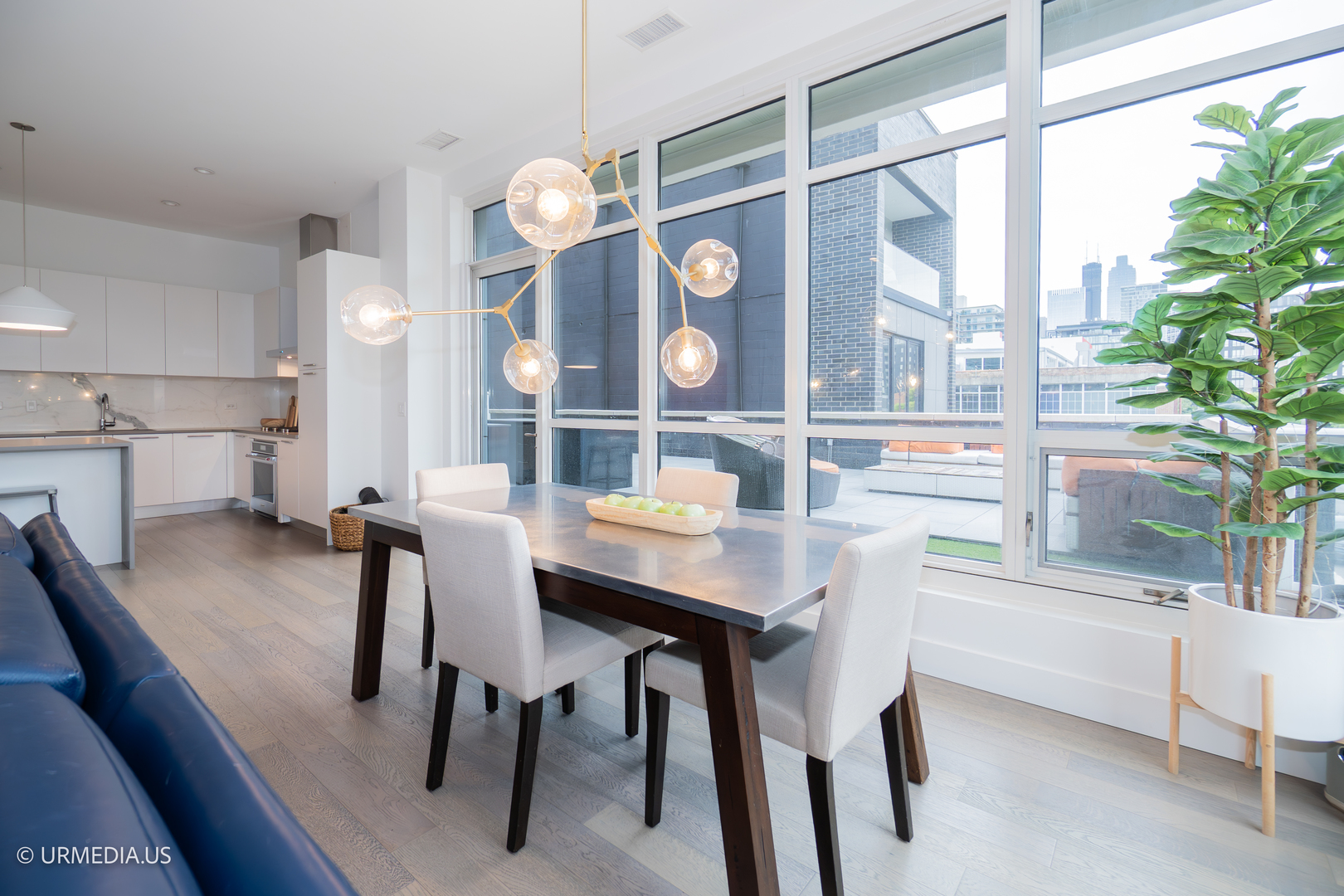 367 W Locust Street Unit: 202