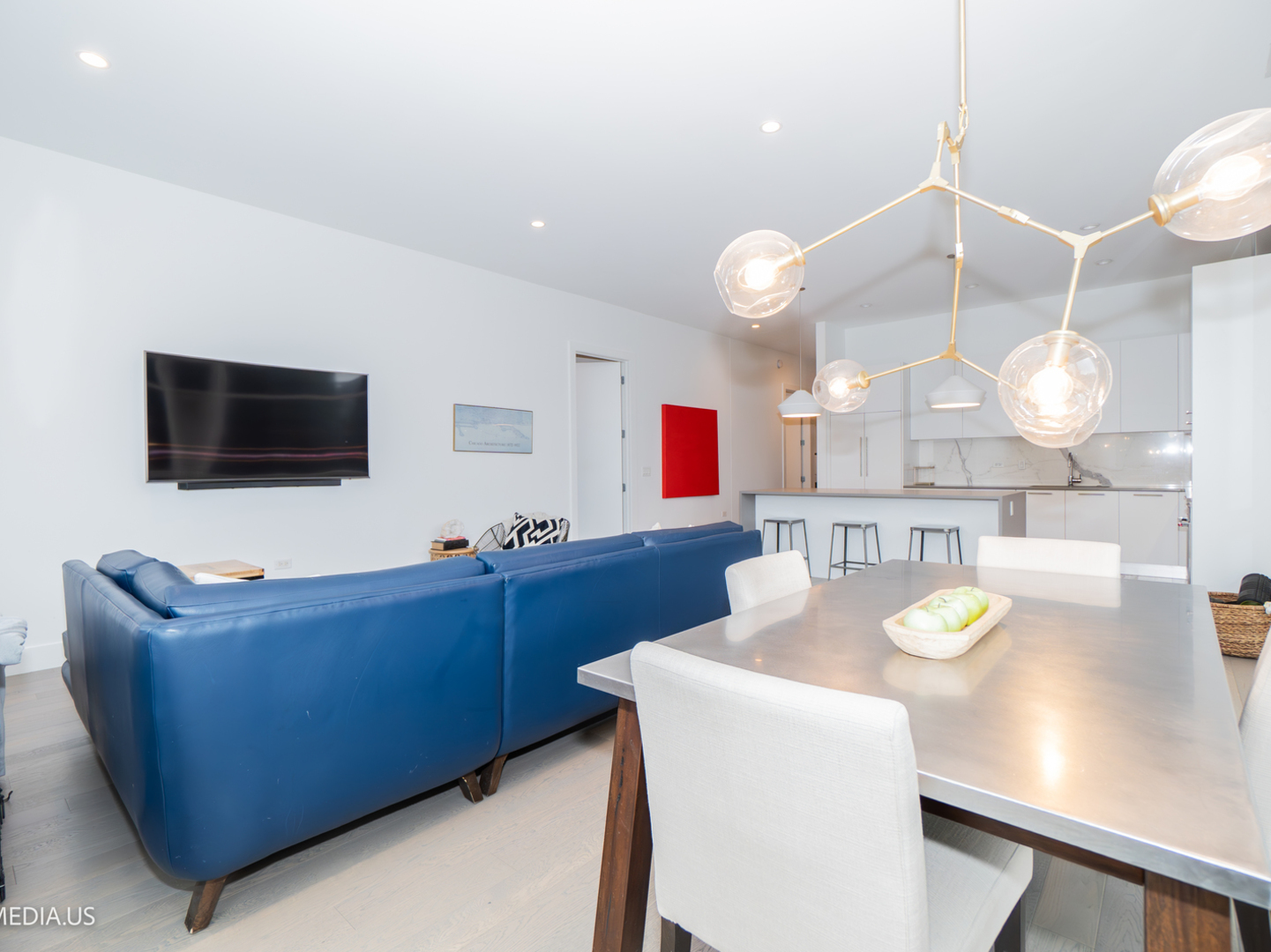 367 W Locust Street Unit: 202