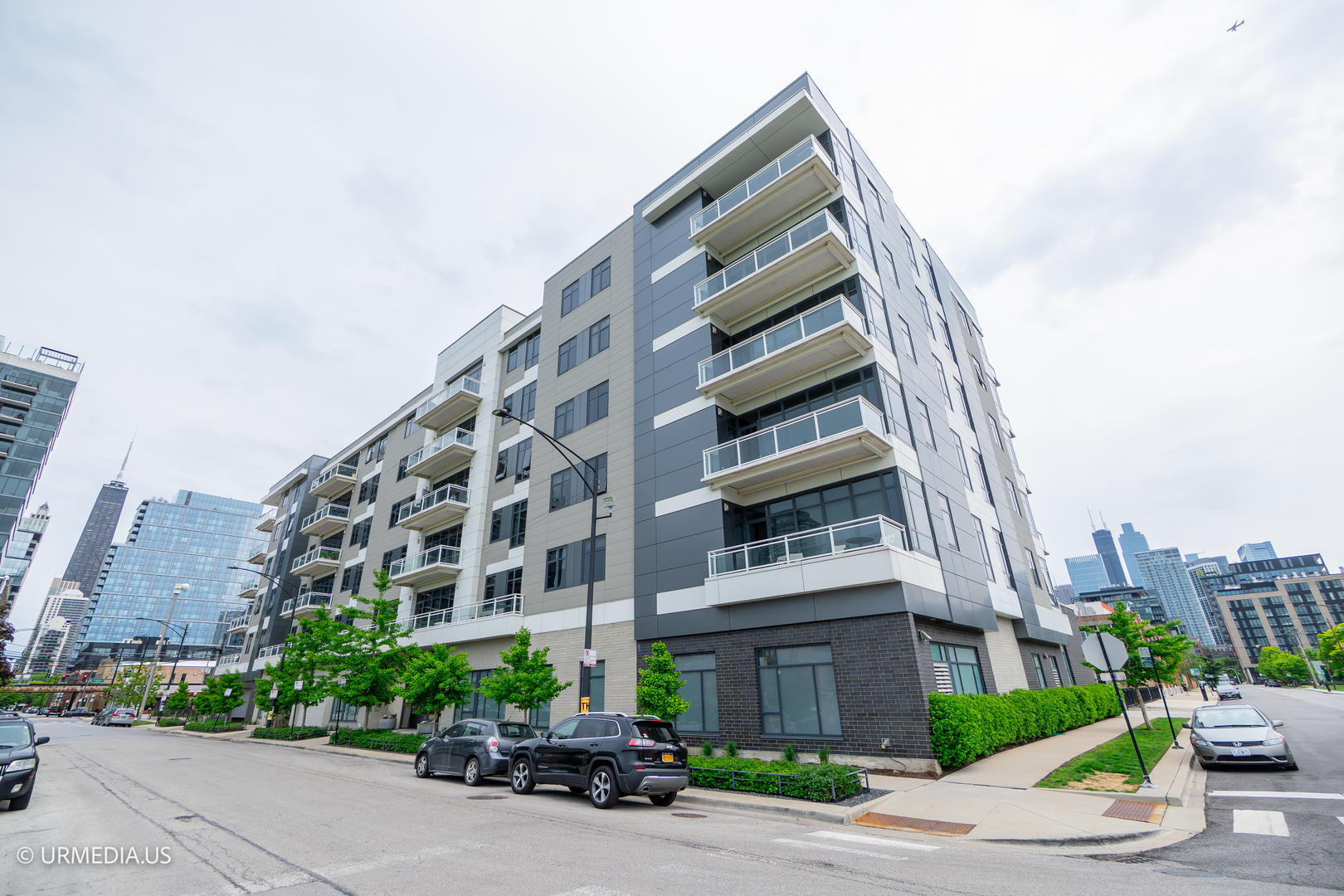 367 W Locust Street Unit: 202