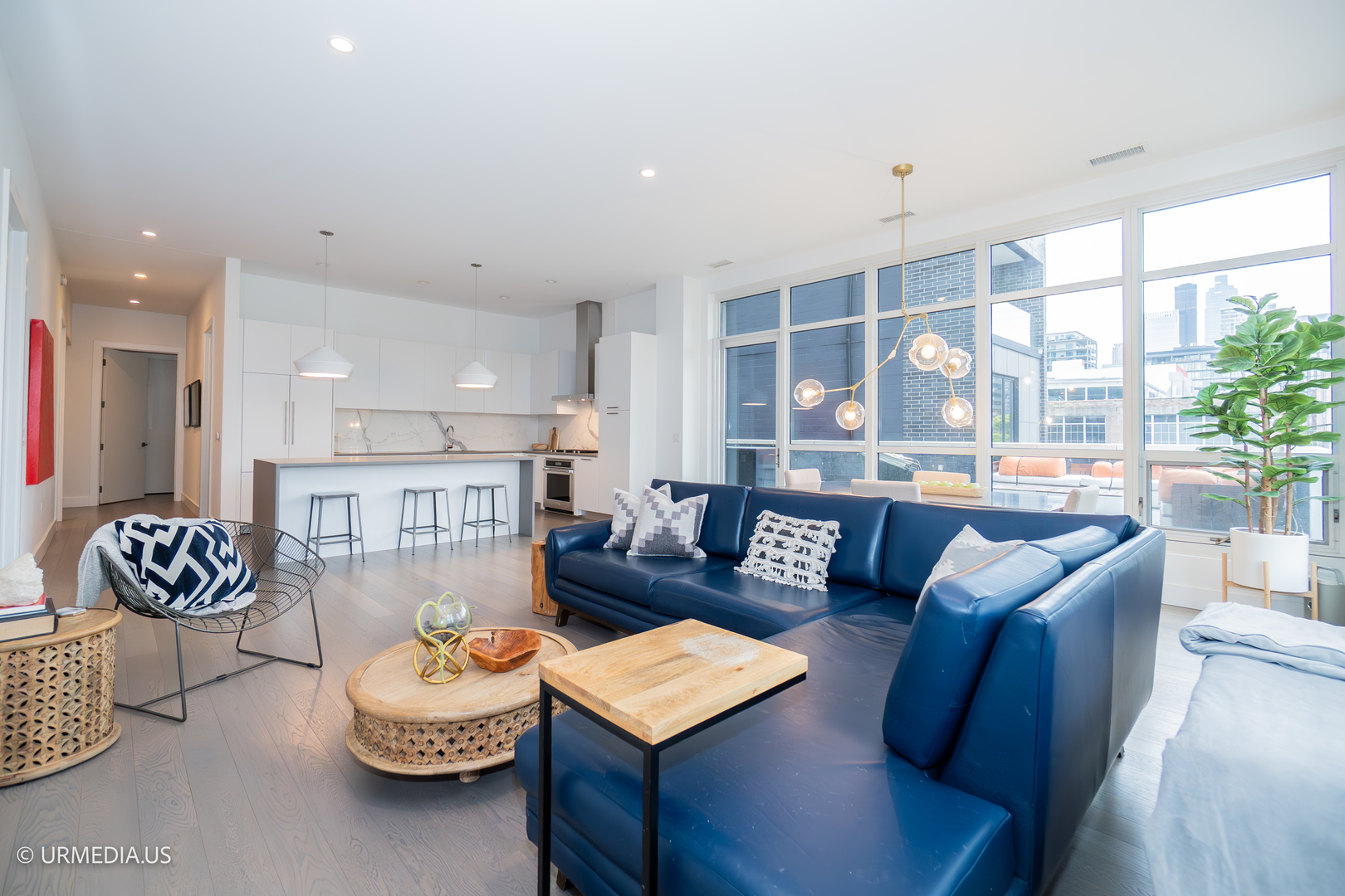 367 W Locust Street Unit: 202