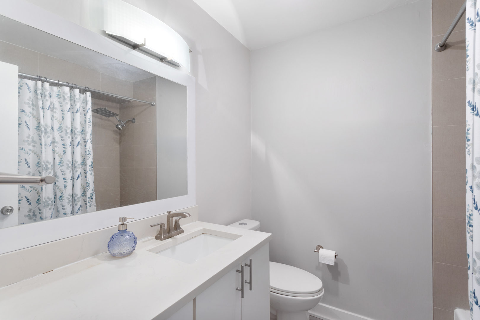 4250 N Marine Drive Unit: 1626