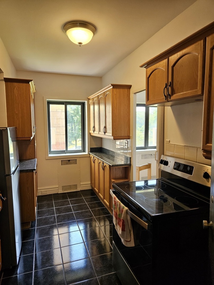 5048 N MARINE Drive Unit: 3A