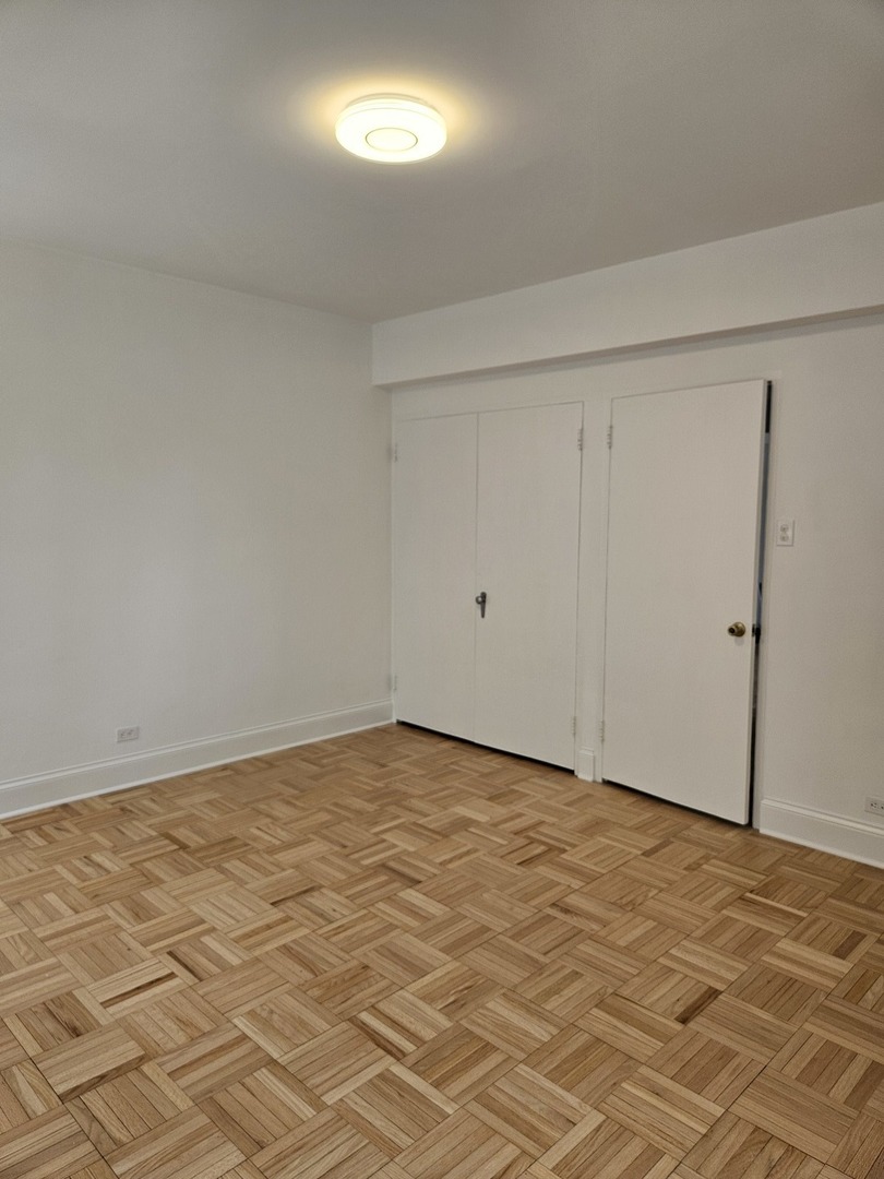 5048 N MARINE Drive Unit: 3A