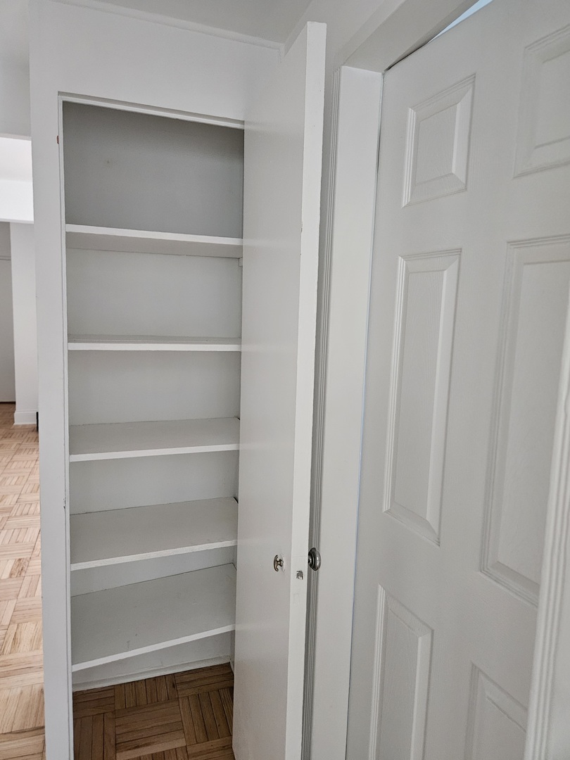 5048 N MARINE Drive Unit: 3A