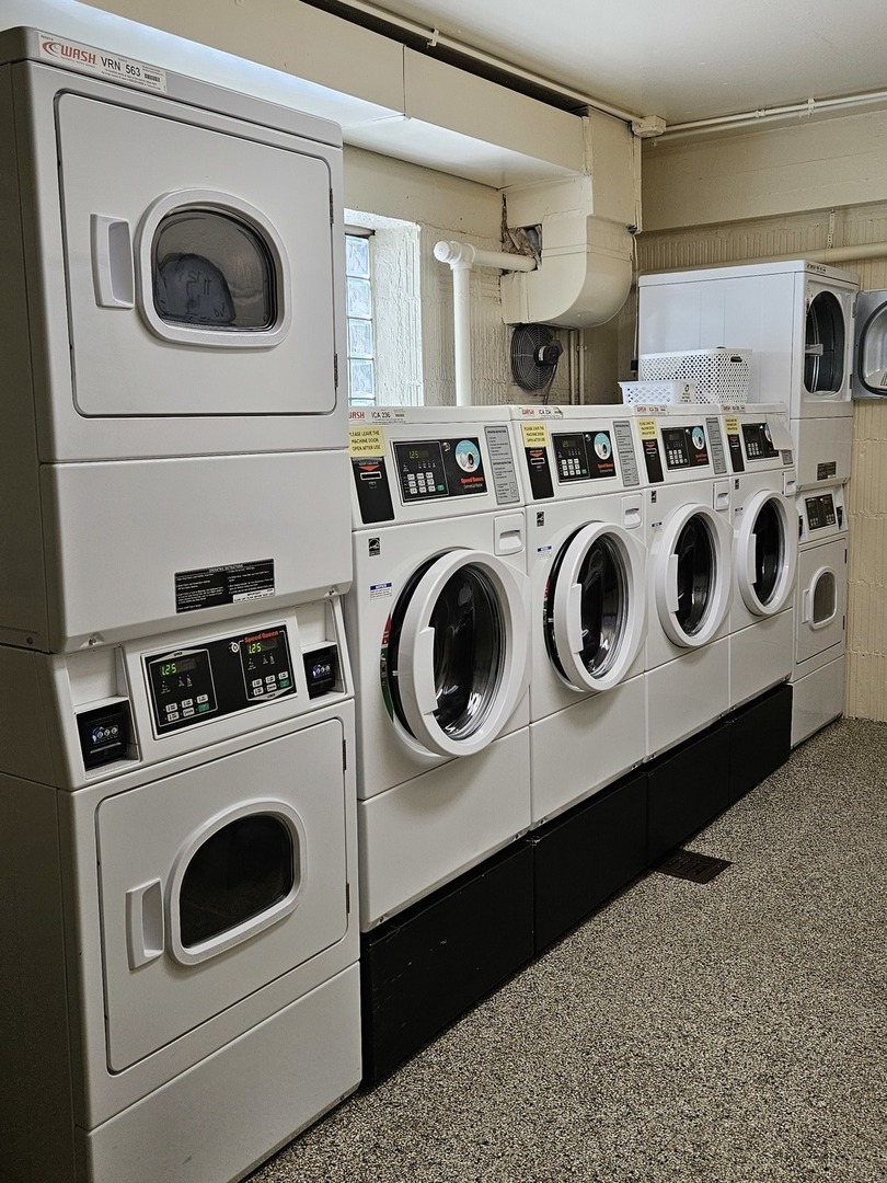 5048 N MARINE Drive Unit: 3A