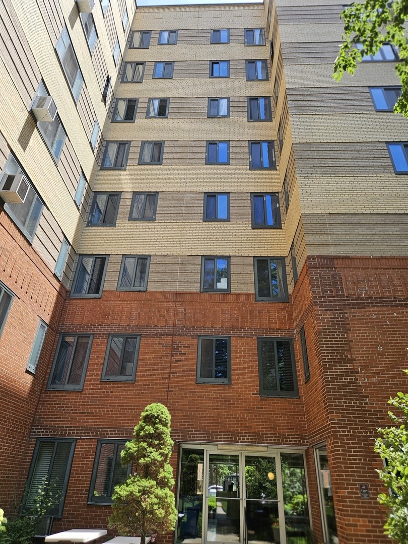 5048 N MARINE Drive Unit: 3A