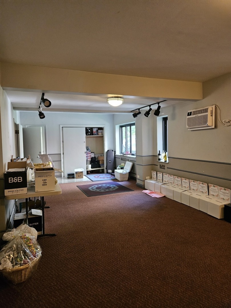 5048 N MARINE Drive Unit: 3A