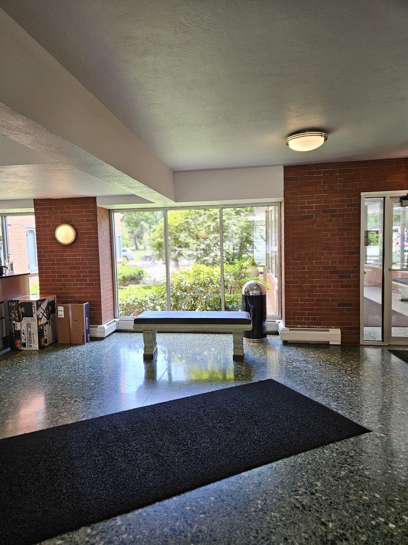 5048 N MARINE Drive Unit: 3A