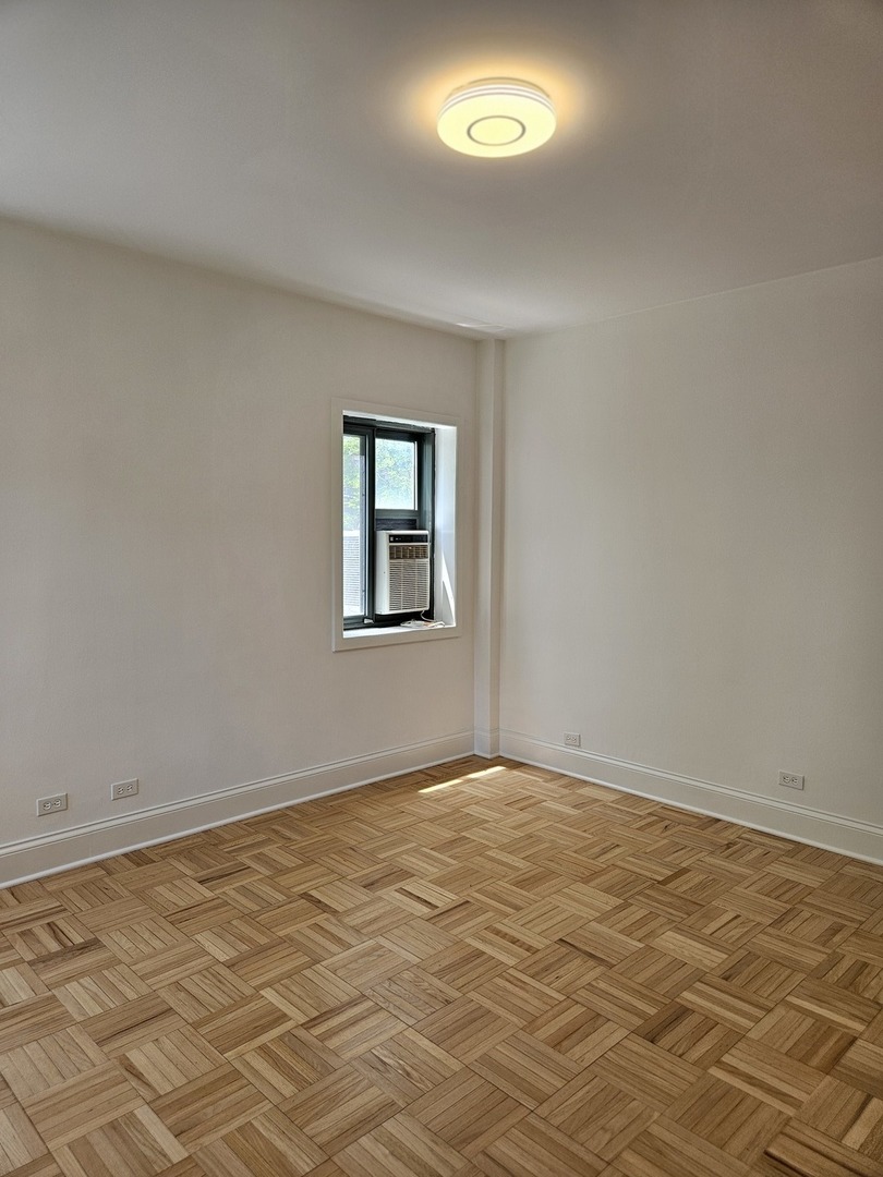 5048 N MARINE Drive Unit: 3A