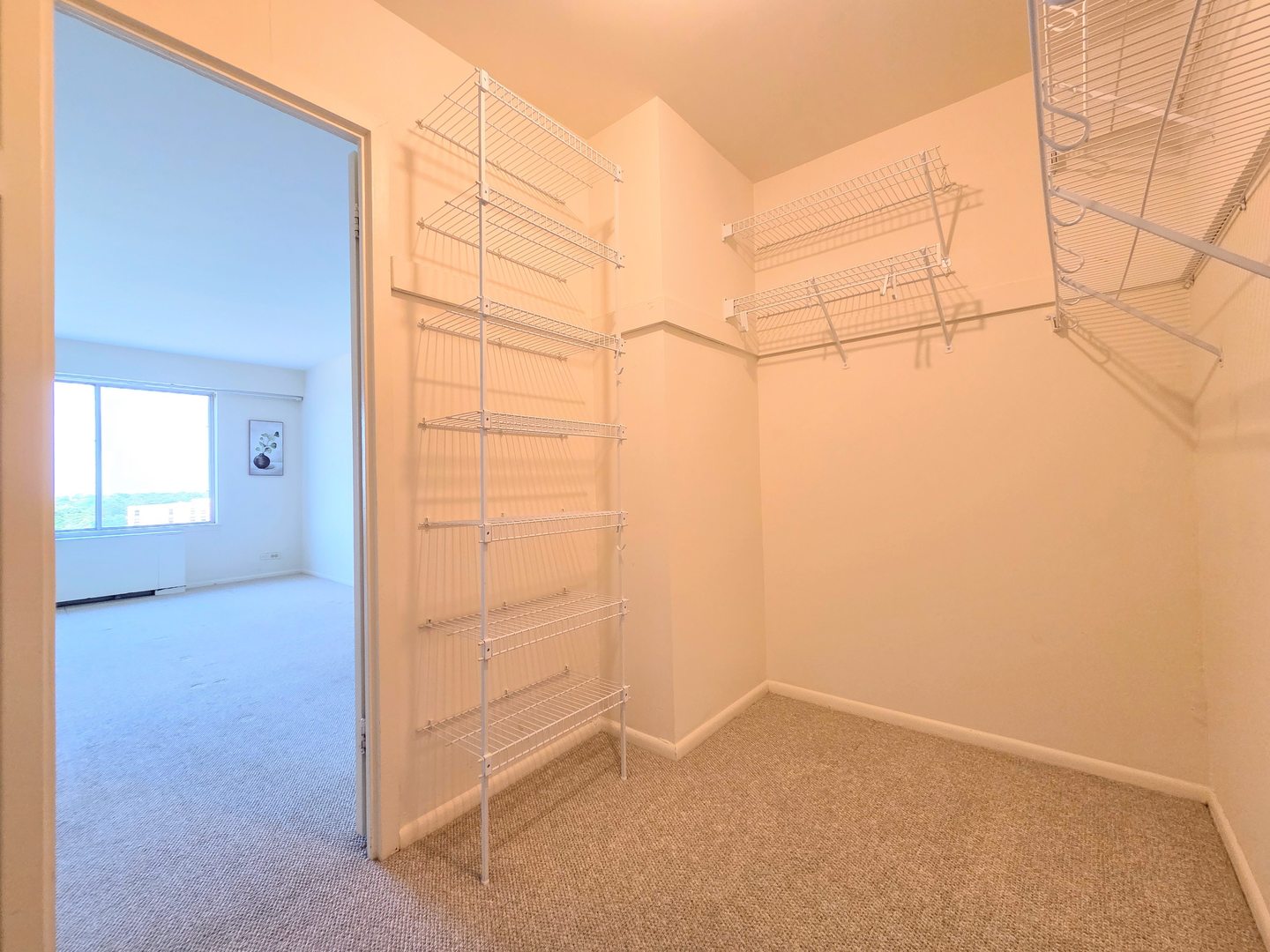 6833 N Kedzie Avenue Unit: 816