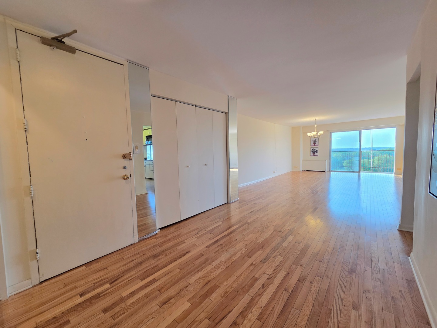 6833 N Kedzie Avenue Unit: 816