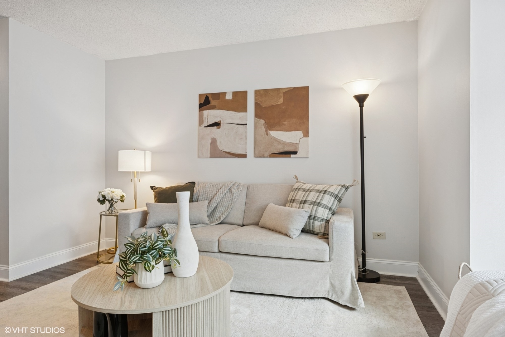 440 N MCCLURG Court Unit: 1107